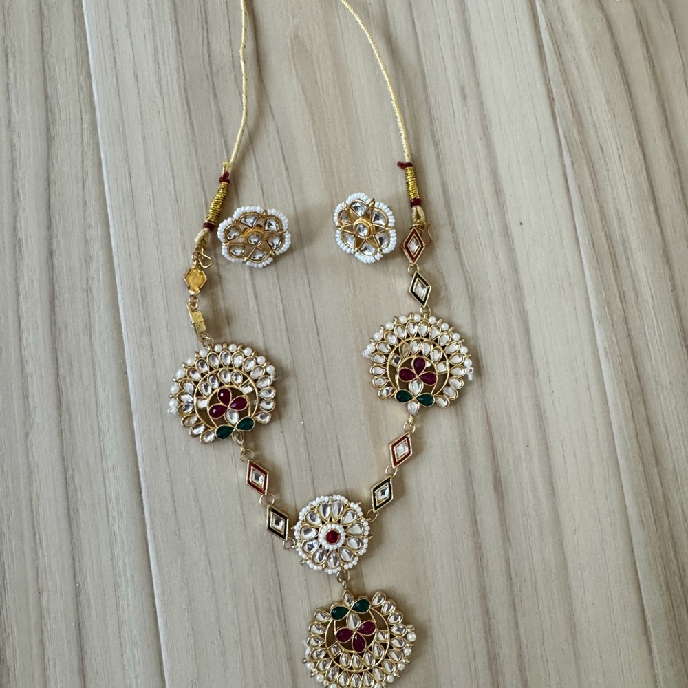 Traditional Gold-Tone Red & Green Floral Pendant Necklace Set